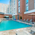 Hampton Inn & Suites 6